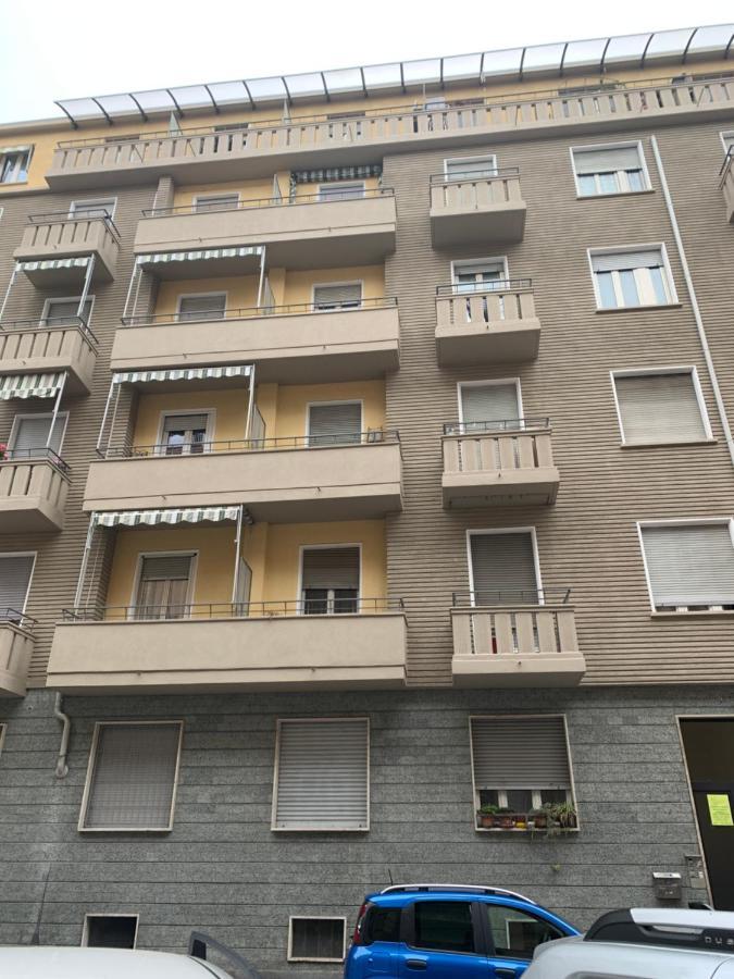 Casaury-Torinometrostop Kültér fotó